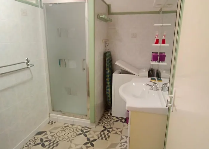 Bouerzy شقة لارونس